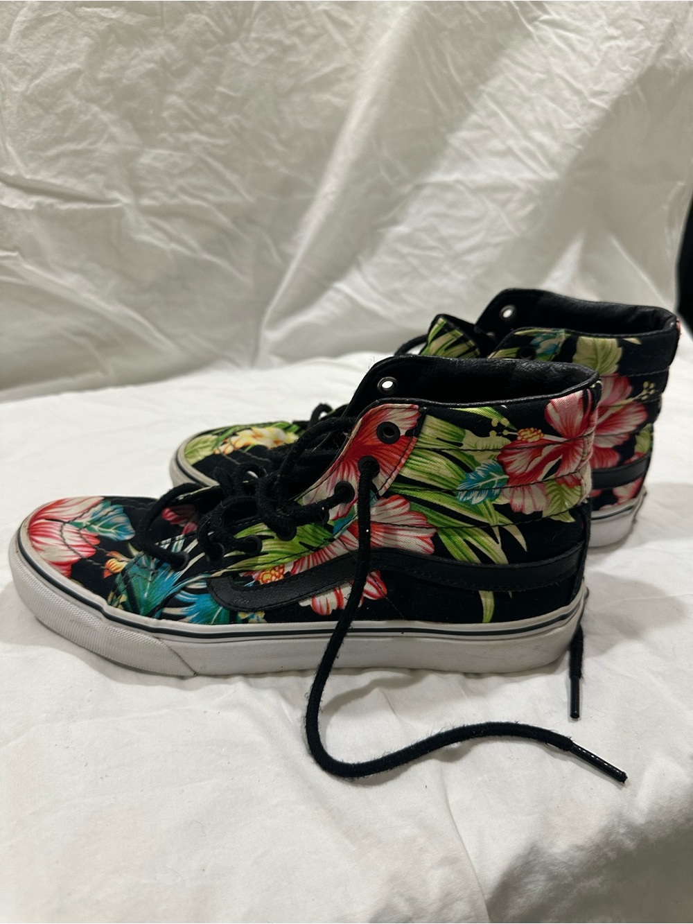 Vans Sk8-Hi Black Tropical Floral W8.5